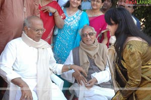 Dr. Paramanandaya's Students Gang Muhurat