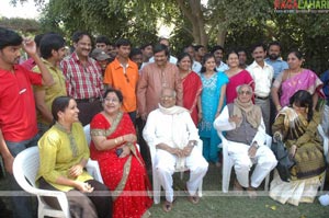 Dr. Paramanandaya's Students Gang Muhurat