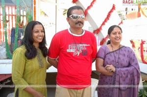 Dr. Paramanandaya's Students Gang Muhurat