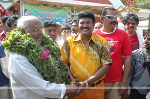 Dr. Paramanandaya's Students Gang Muhurat