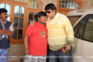 Amayakudu - On The Sets