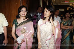 ANR Award 2009 presented to Lata Mangeshkar