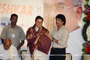 ANR Award 2009 presented to Lata Mangeshkar