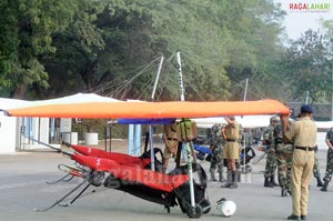 Indian Army Hang Gliding Show at Hyderabad