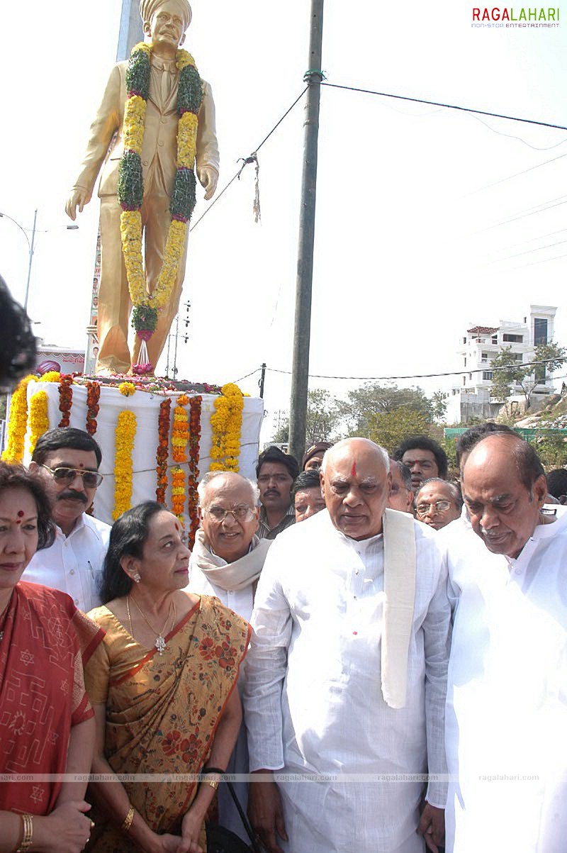Raghupati Venkayya Naidu's statue unveiled