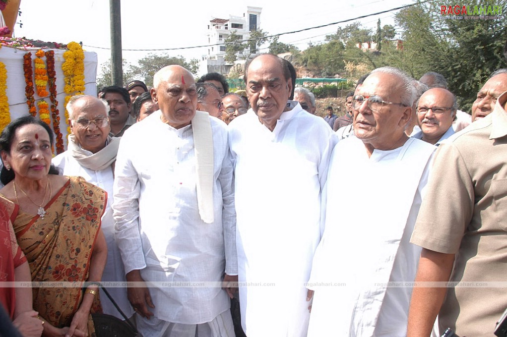 Raghupati Venkayya Naidu's statue unveiled