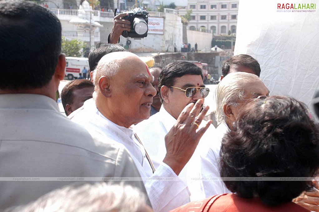 Raghupati Venkayya Naidu's statue unveiled