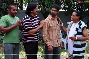 Chitram Sreenu, Murali Ganesh, Akshay