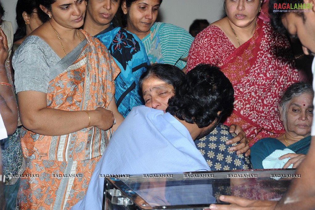 Tollywood Condolenses To EVV