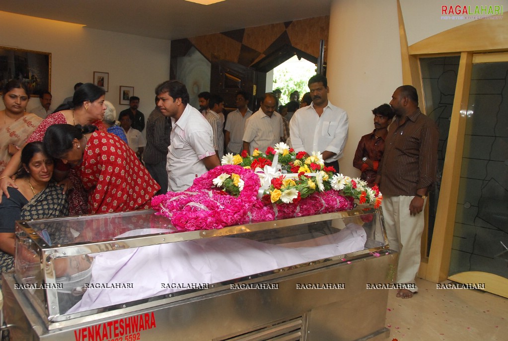 Tollywood Condolenses To EVV