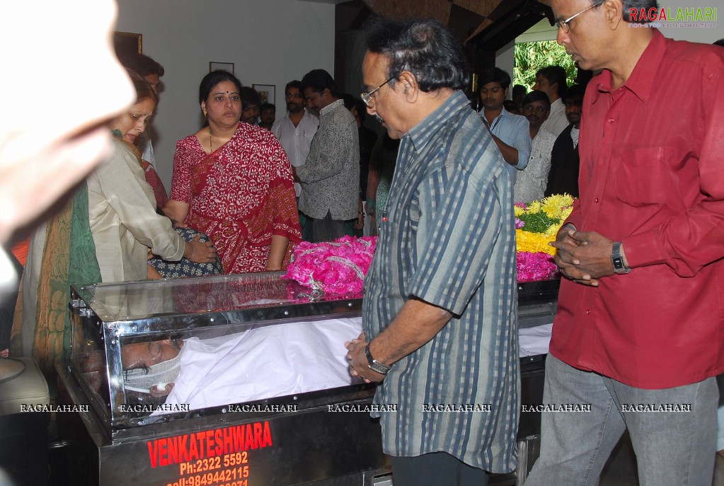 Tollywood Condolenses To EVV