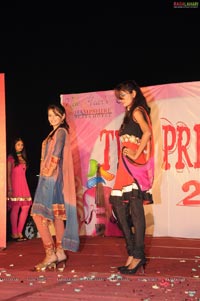 Fashion Show At Hamshire Plaza