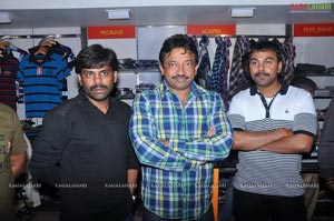 RGV launches Kalamandir Calender