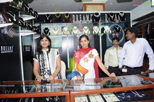 Jayasudha Inagurates Society Wedding Fair 2011 at Taj Krishna