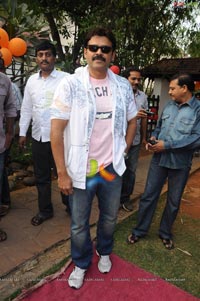 Venkatesh at Nagavalli Tata Docomo Contest