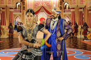 Nagavalli Movie High Resolution Pics