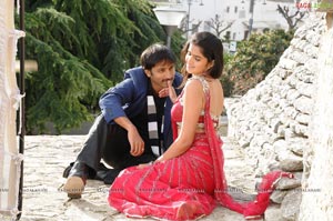 Gopichand, Deeksha Seth, Richa Gangopadhyay