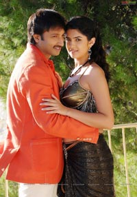 Gopichand, Deeksha Seth, Richa Gangopadhyay