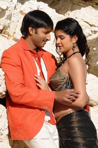 Gopichand, Deeksha Seth, Richa Gangopadhyay