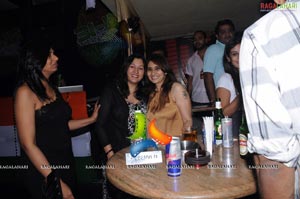 Aarthi Agarwal in Bottles & Chimney - Hyderabad Pubs