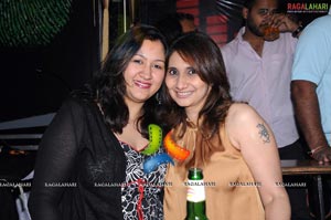 Aarthi Agarwal in Bottles & Chimney - Hyderabad Pubs