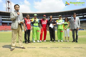 Telugu Warriors - Kerala Strikers Match