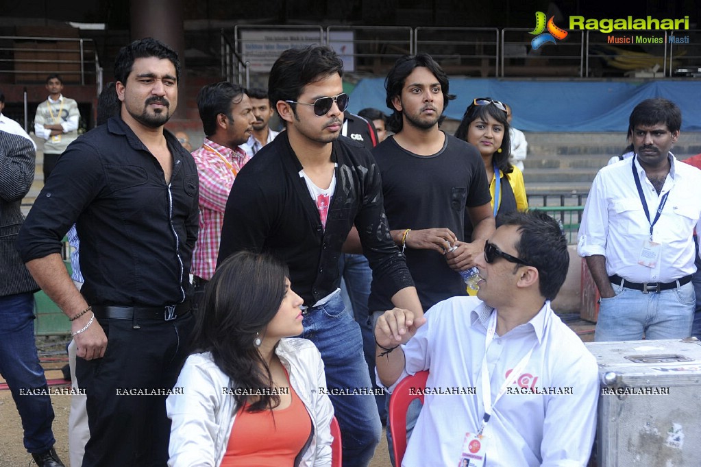 CCL 2012: Tollywood Warriors VS Kerala Strikers