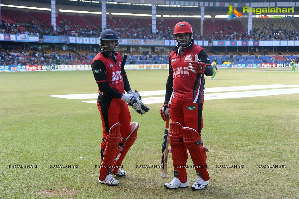 CCL 2012: Tollywood Warriors VS Kerala Strikers