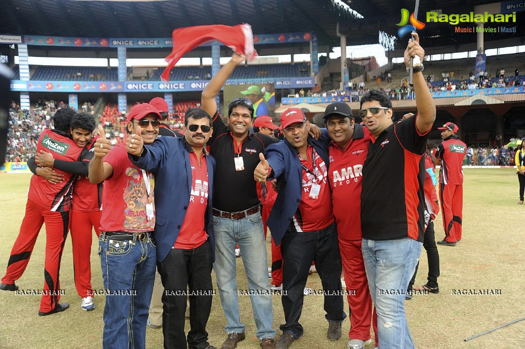 CCL 2012: Tollywood Warriors VS Kerala Strikers