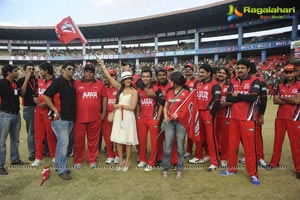 Telugu Warriors - Kerala Strikers Match