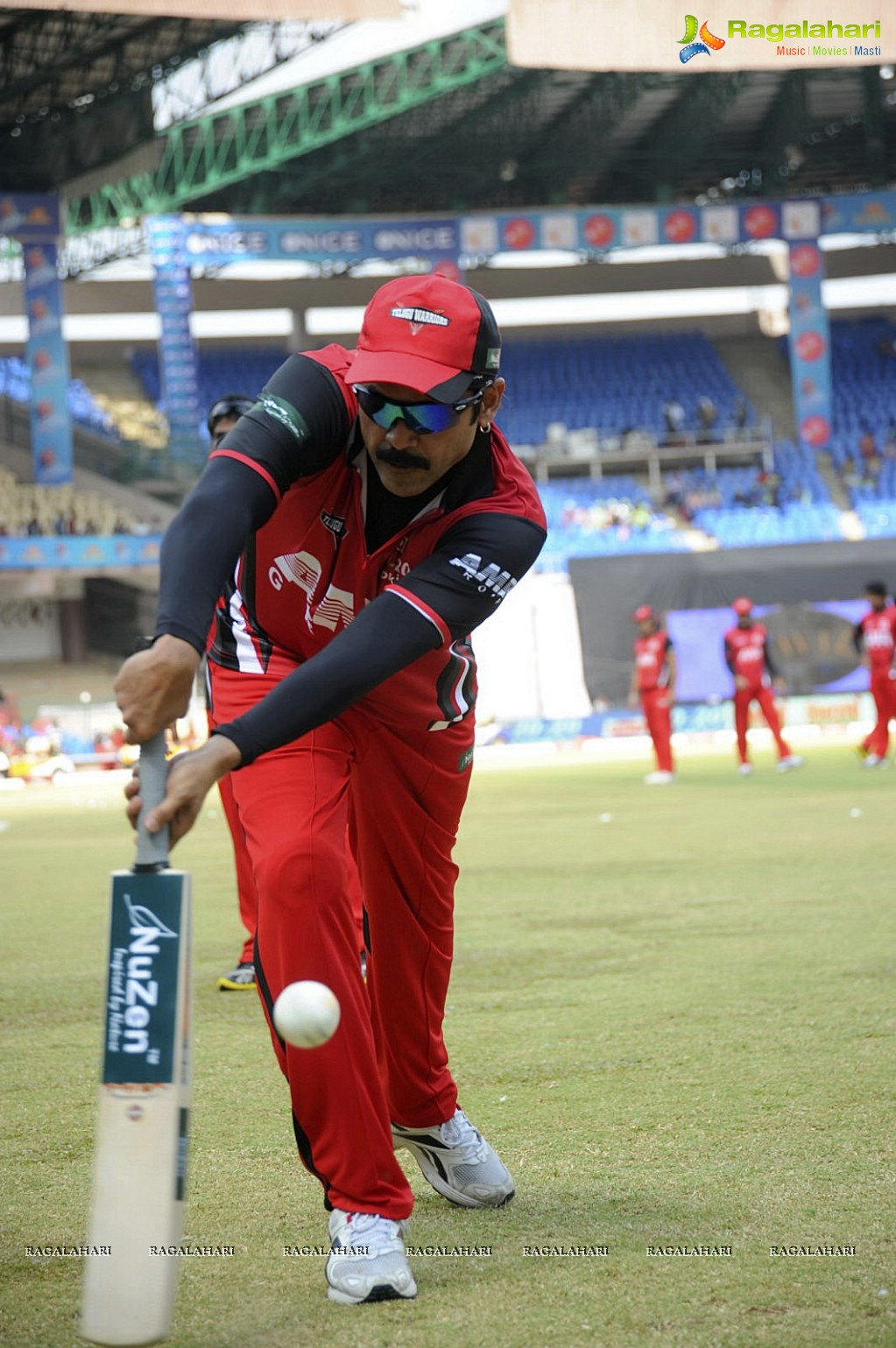 CCL 2012: Tollywood Warriors VS Kerala Strikers