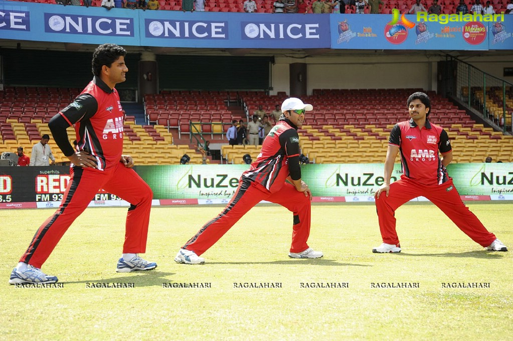 CCL 2012: Tollywood Warriors VS Kerala Strikers