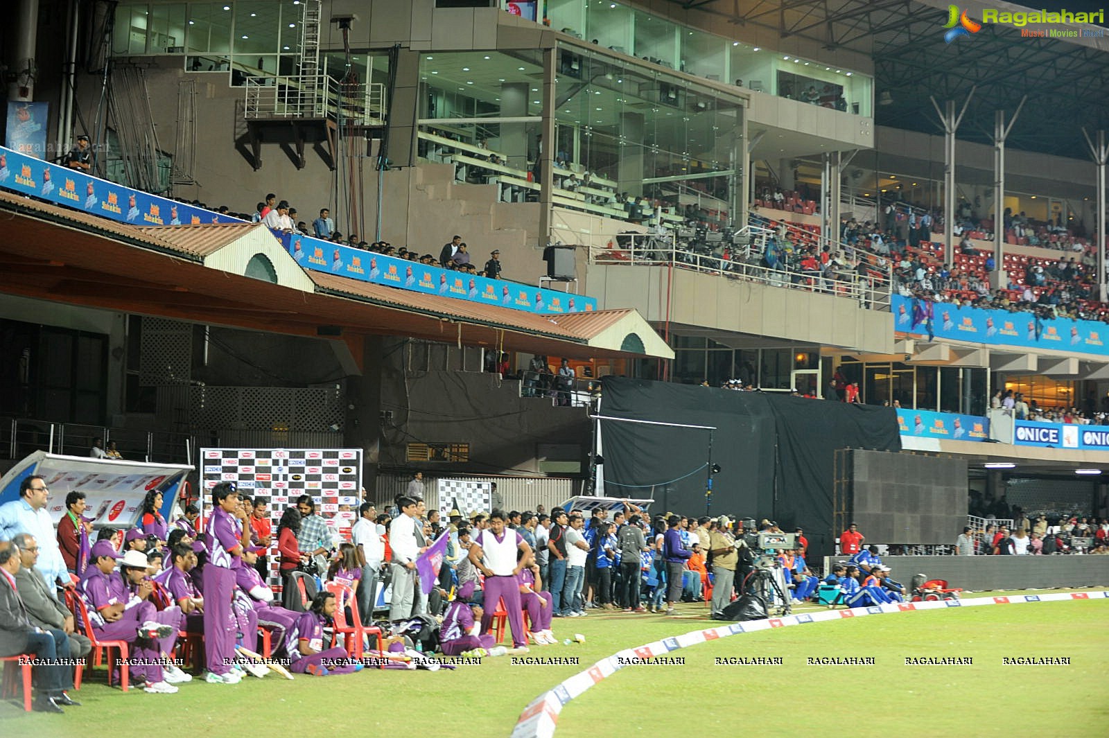 CCL 2 Bengal Tigers Vs Karnataka Bulldozers Match