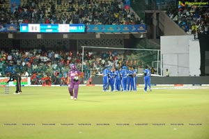 Bengal Tigers-Karnataka Bulldozers Match