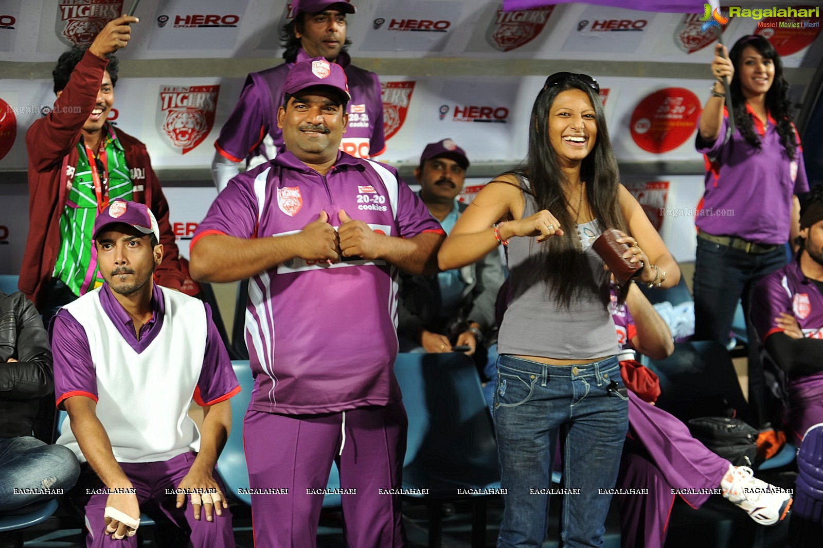 CCL 2 Bengal Tigers Vs Karnataka Bulldozers Match