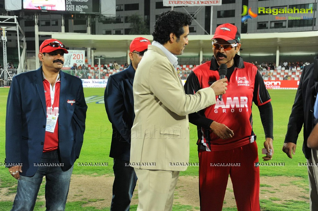 CCL 2 Telugu Warriors Vs Mumbai Heroes Match - Day 1, Set 2