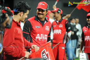 CCL2 @ Sharjah Telugu Warriors vs Mumbai Heroes