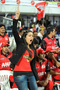 CCL2 @ Sharjah Telugu Warriors vs Mumbai Heroes