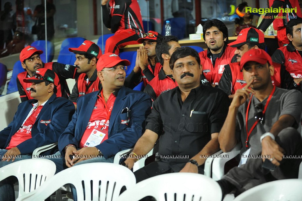 CCL 2 Telugu Warriors Vs Mumbai Heroes Match - Day 1, Set 2