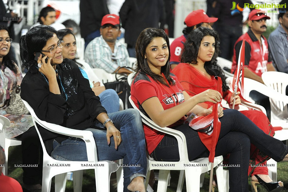 CCL 2 Telugu Warriors Vs Mumbai Heroes Match - Day 1, Set 3