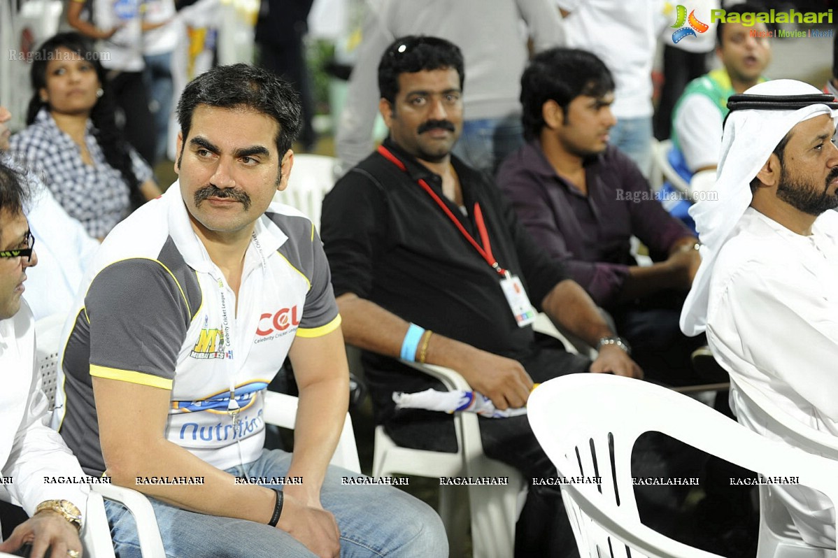 CCL 2 Telugu Warriors Vs Mumbai Heroes Match - Day 1, Set 3