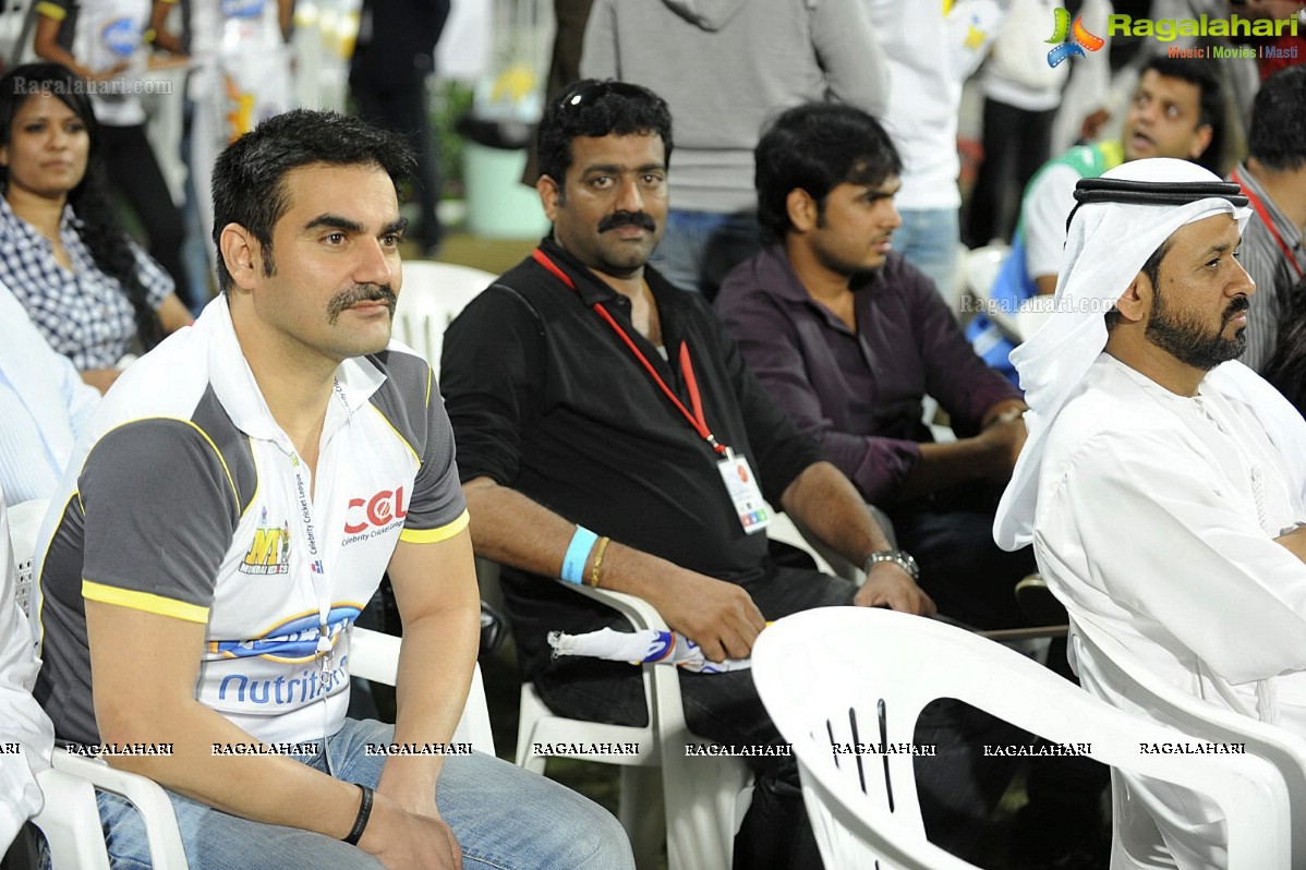 CCL 2 Telugu Warriors Vs Mumbai Heroes Match - Day 1, Set 3