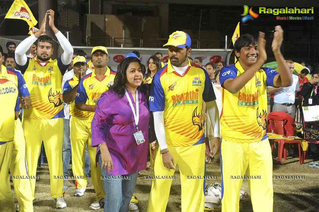 CCL 2012: Chennai Rhinos VS Karnataka Bulldozers