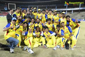 Chennai Rhinos - Karnataka Bulldozers Cricket Match