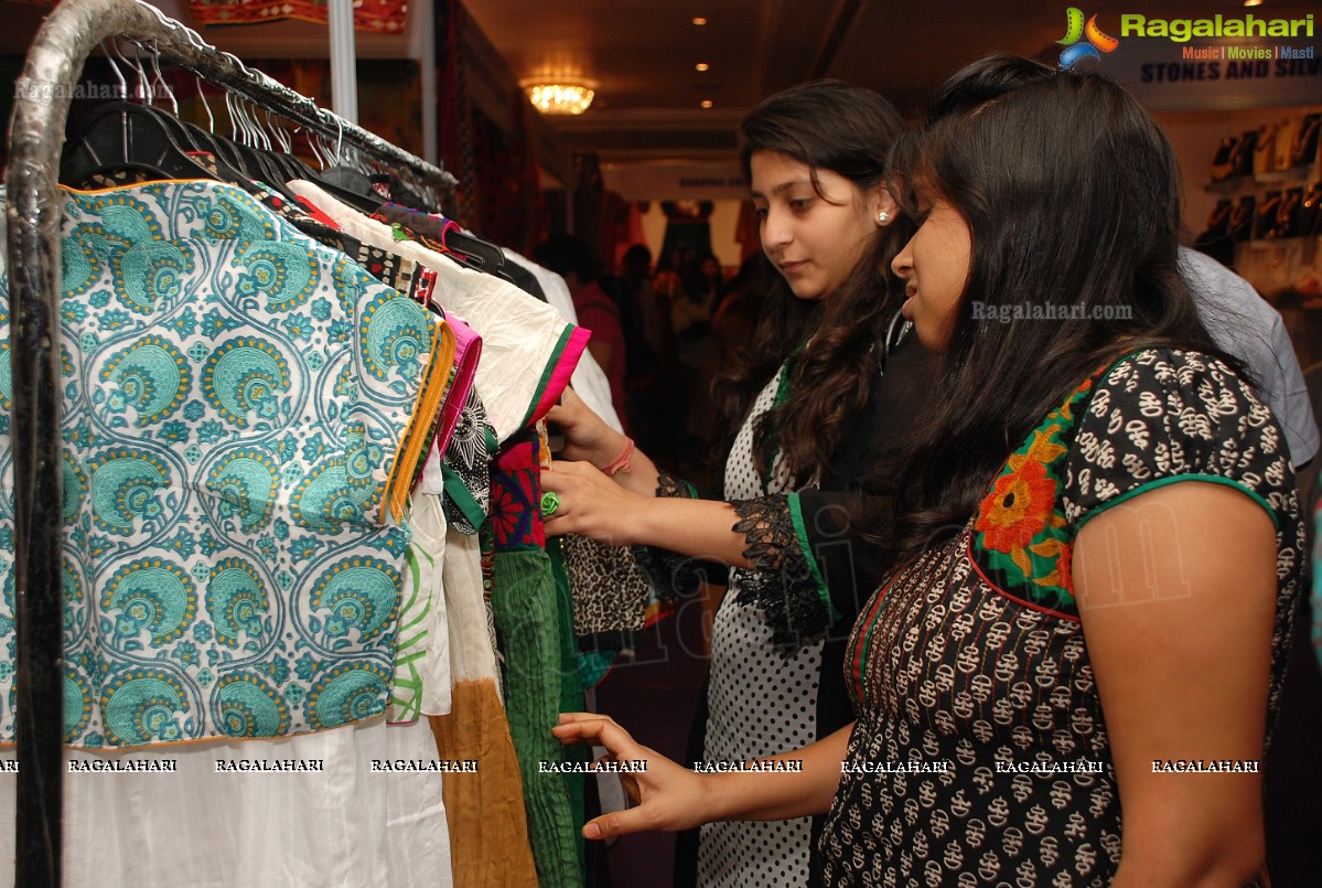 Khwaish Jan. 2012 Exhibition & Sale