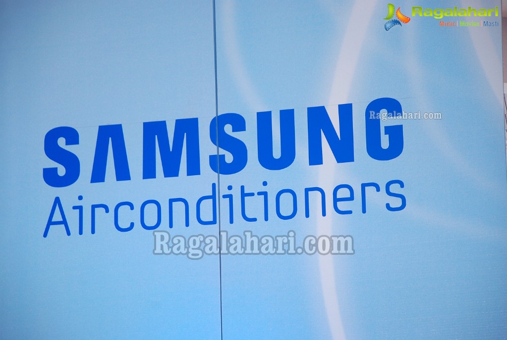 Priyanka Chopra Unviles New Range of Samsung AC's