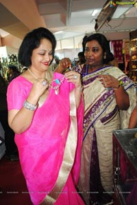 Rajani Launches Bridal Exhibition at Satya Sai Nigamagamam