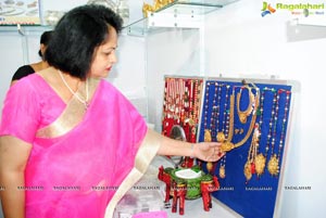 Rajani Launches Bridal Exhibition at Satya Sai Nigamagamam