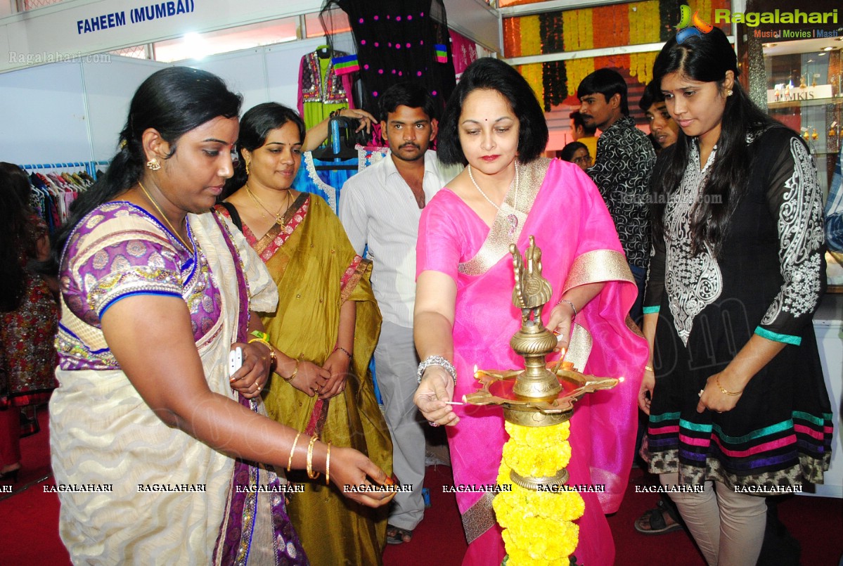 Rajani Launches Bridal Exhibition at Satya Sai Nigamagamam