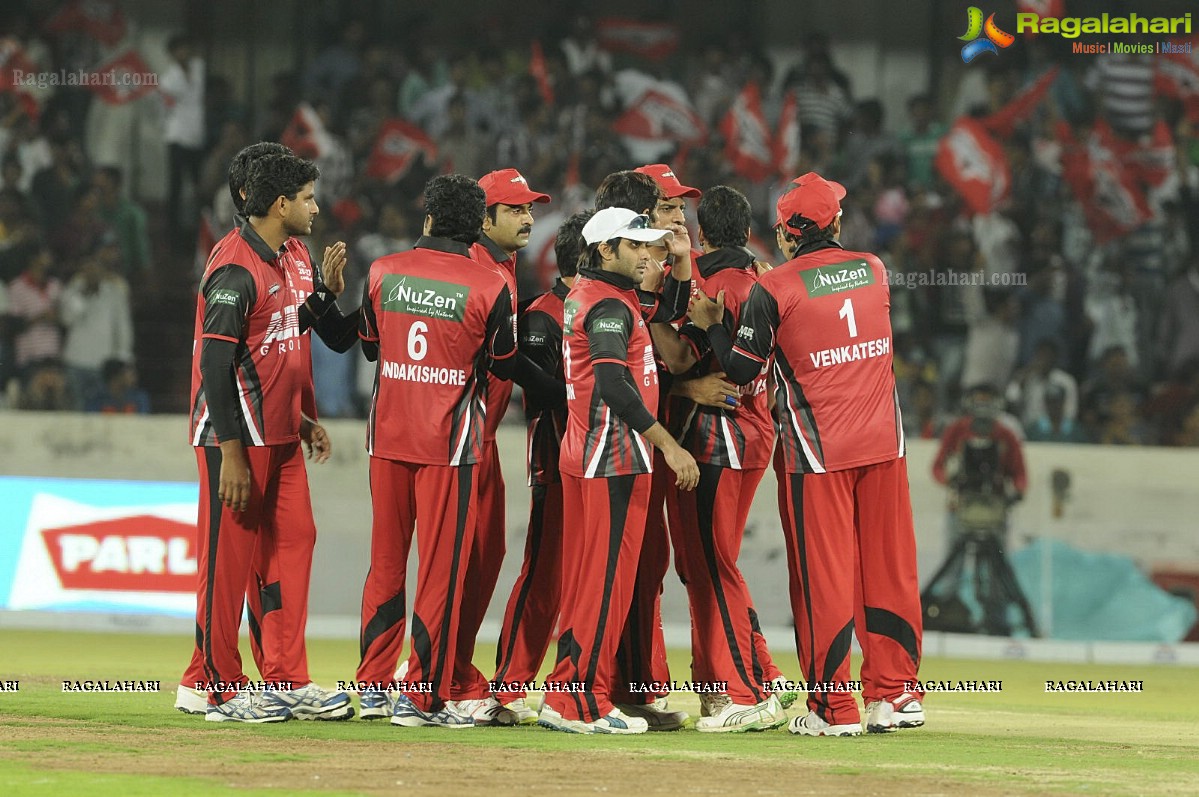 CCL 2012: Telugu Warriors VS Karnataka Bulldozers